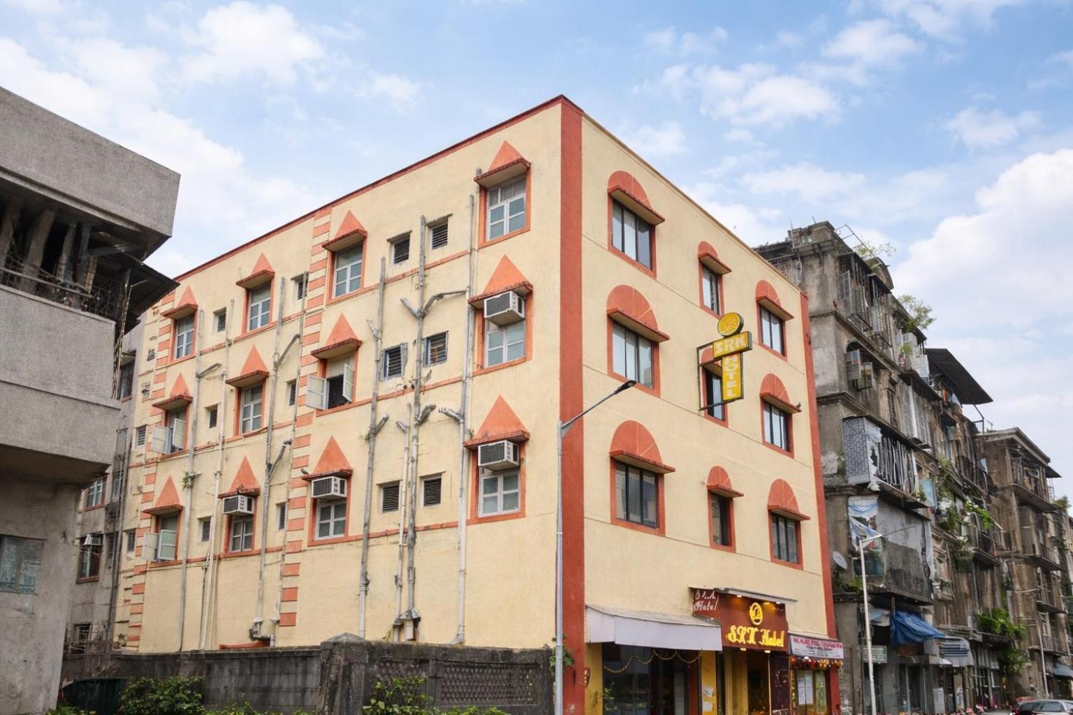 Srk Hotel- Grant Road — Photos 2